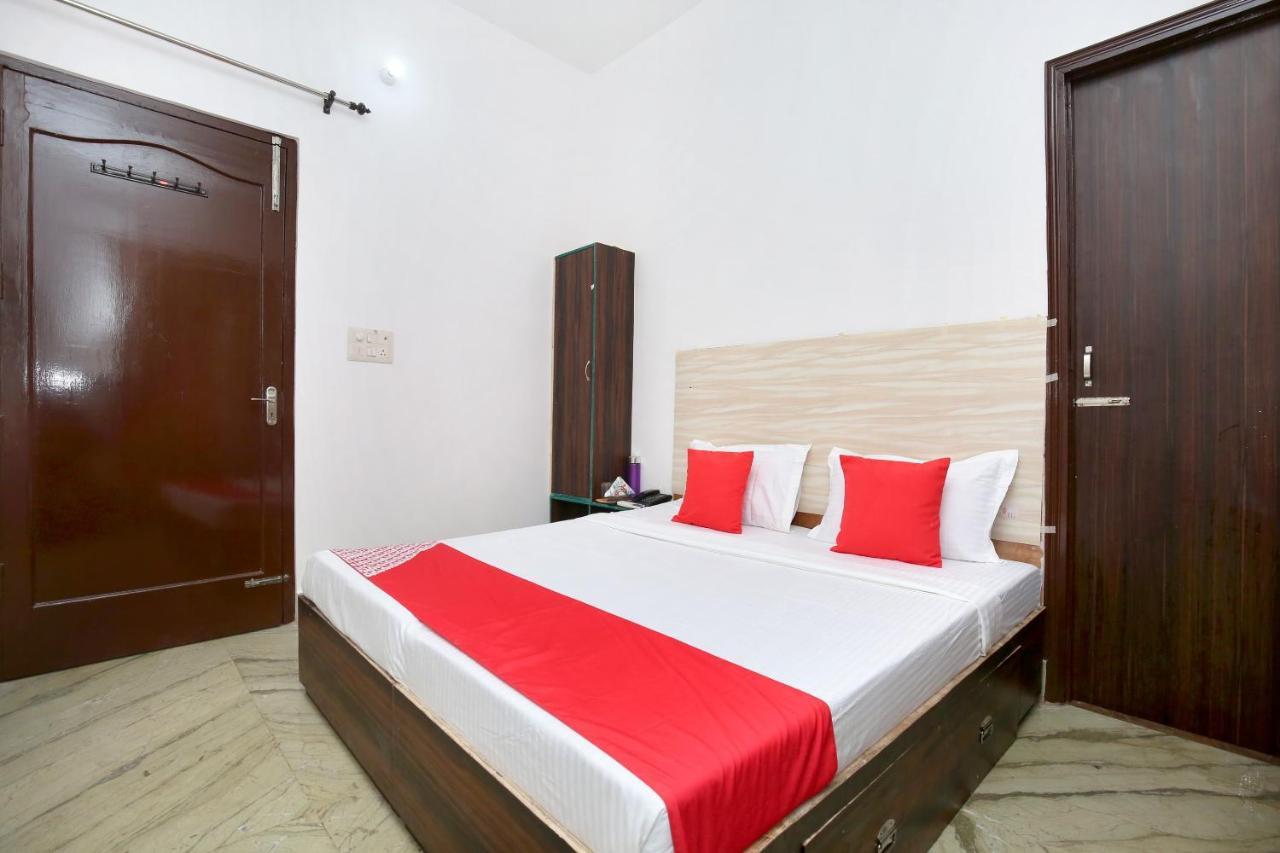 Hotel Oyo 24666 Samar Residency